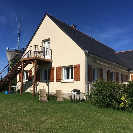 Les Petits Chenes Bed & Breakfast La Pellerine  Exterior photo